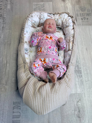 Nestchen für Babybett von Mein Shop, individuell konfigurierbares Bettnestchen zum Schutz und Komfort für Babys.