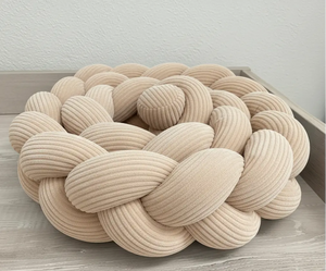 Beige Cord-Umrandung für Bettschlangen in einfacher Ausführung, ideal für eine stilvolle Kinderbettdekoration.