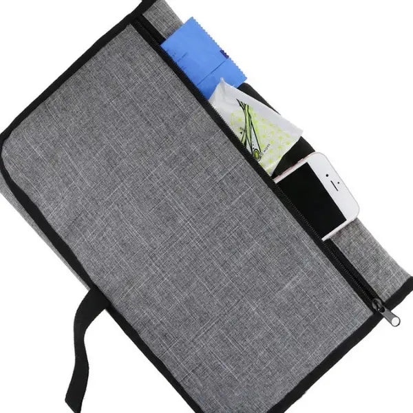 Wickelunterlage von Mein Shop mit personalisierbarer Beschriftung, einfache Oberfläche, ideal für das Wickeln von Babys.