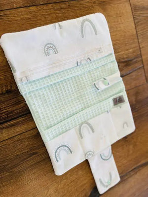 Windel-Etui von Mein Shop, praktische Wickeltasche mit kompakter Aufbewahrung für Windeln und Babypflege.