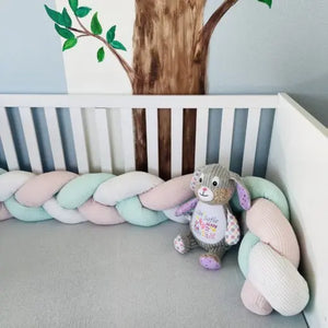 Geflochtene Nestchenschlange in Wunschfarbe, 2 Meter lang, als sichere Bettschlange für Babys, von Mein Shop.