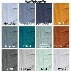 Variable Schutzrolle für Wickeltischumrandung in Hellblau, passend für Wickeltisch, aus weichem Material.