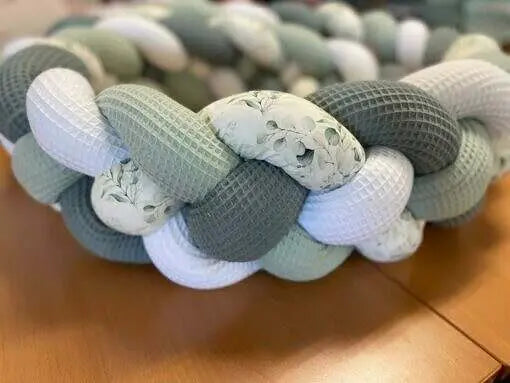 Handgefertigte 4fach-geflochtene Bettschlange von Mein Shop, Knotenschlange aus geflochtenem Material, individuell anpassbar