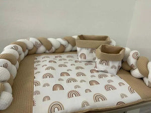 Wickelauflagen Set Konfigurator mit Regenbogenstoff in Beige, variation, auf weißem Hintergrund gelegen.