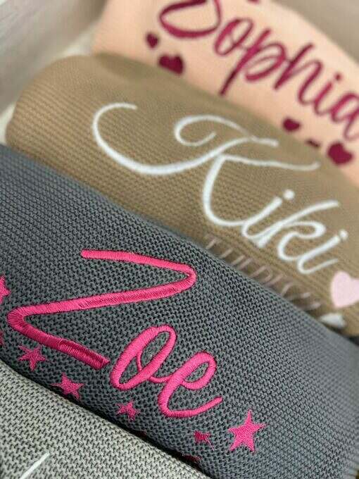 Personalisierte Babydecke aus 100% Baumwolle mit weichem Strickmuster, in hellblauer Farbe, für Neugeborene.
