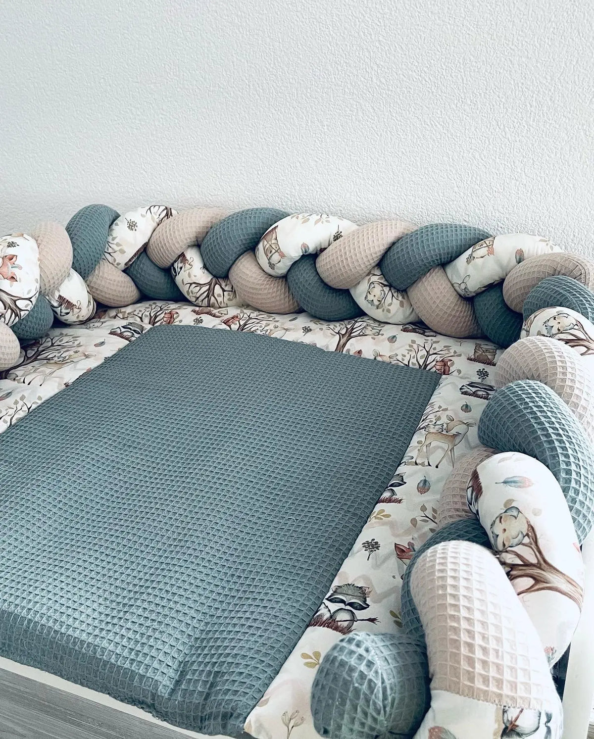 Wickelauflagen Set mit Waldtierstoff, variierende Muster, weiche Oberfläche, für Babywickelstationen, von Mein Shop