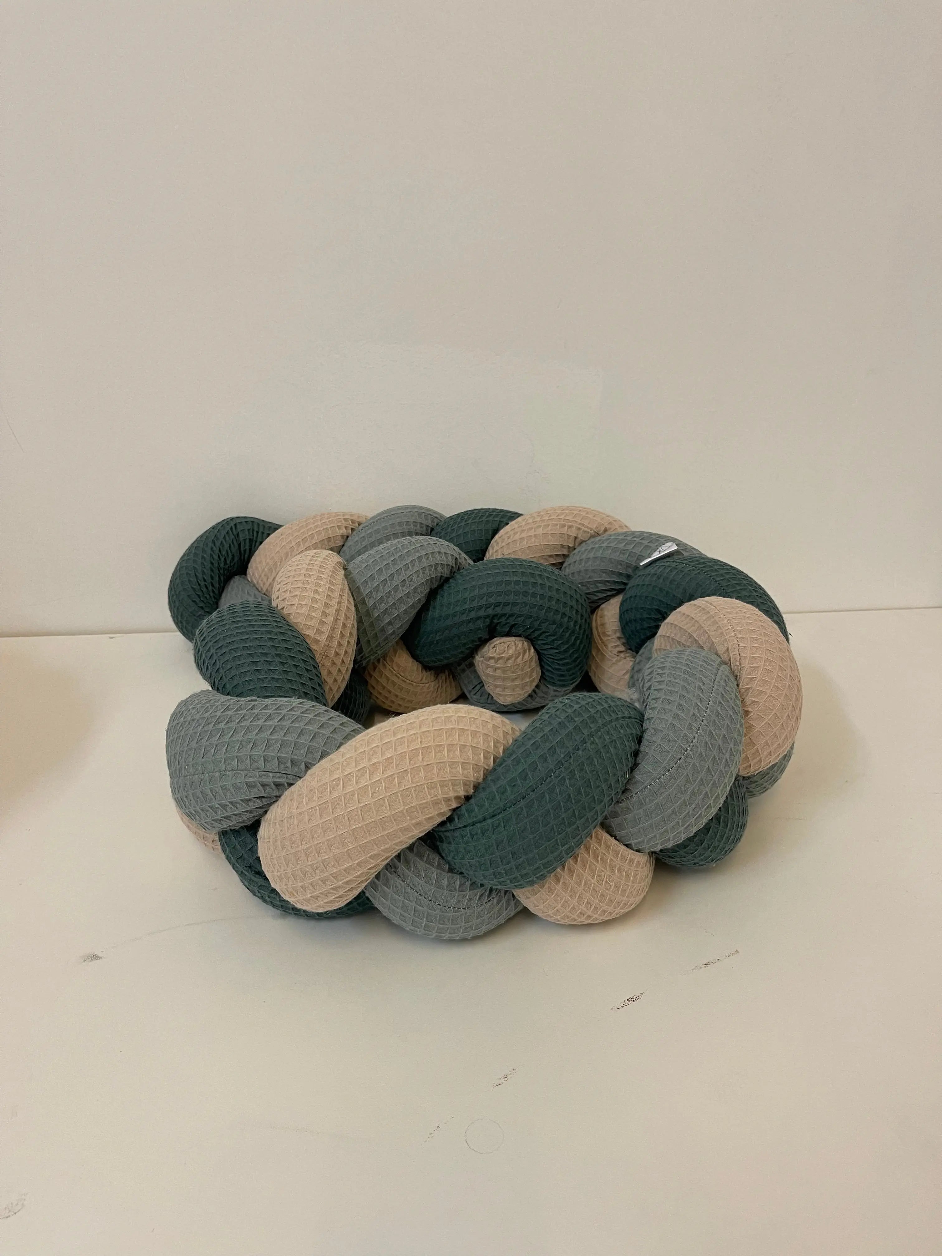 Einfache Bettschlangen von BILDERGALERIE, weiche Stoffe in neutralen Farben, ideal für Kinderbetten, von Mein Shop