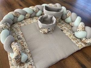 Ein Set aus einfachen Utensilo-Körbchen von Mein Shop, variierende Größen, in neutralem Design, auf weißem Hintergrund.