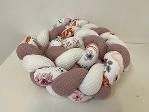 Schlichte Bettgalerie mit Bettschlangen in bunten Farben, ideal für Kinderzimmer, von Mein Shop, auf weißem Hintergrund.