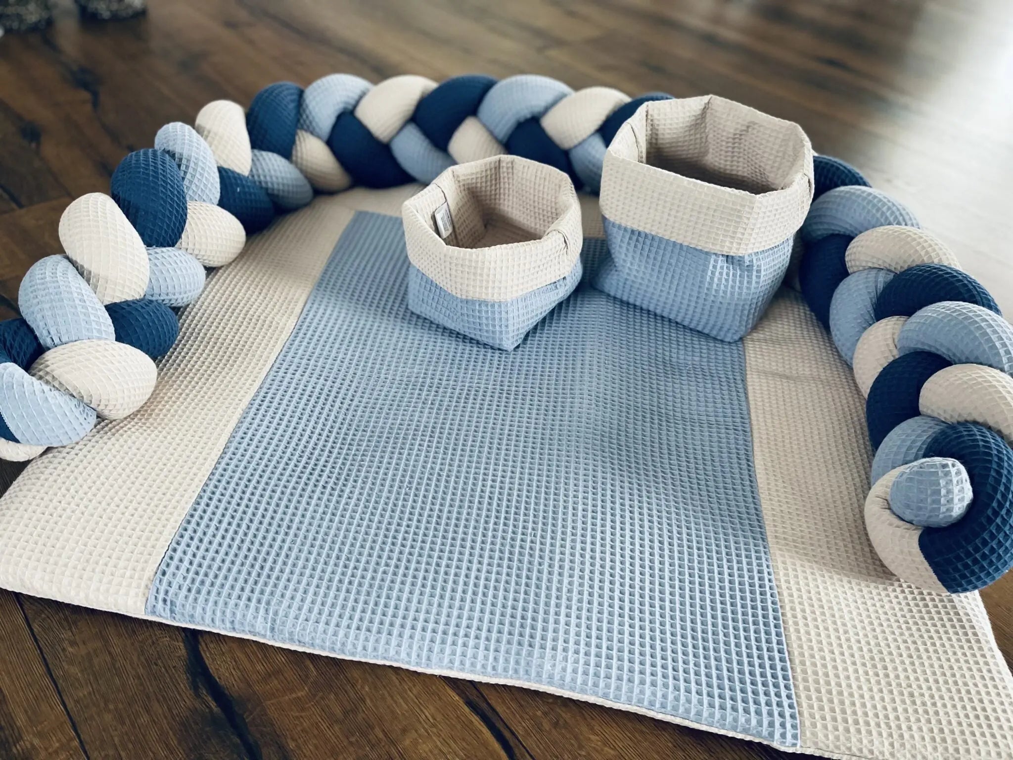 Ein Set aus einfachen Utensilokörbchen von Mein Shop, in verschiedenen Variationen, für Ordnung und Aufbewahrung.