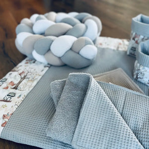 Wickelauflagen Set mit WALDTIERSTOFF, variierende Designs, weiche Oberfläche, ideal für Kinderwickelstationen, von Mein Shop