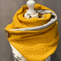 Dreieckstuch Wickelschal in Ocker, einfacher Schnitt, aus weichem Stoff, für stilvolle Herbst- und Winteroutfits