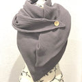 Bio XXL-Schal aus Musselin mit Knopf, vielseitiges Tuch von Mein Shop, weicher Stoff, ideal als Accessoire oder Halstuch.