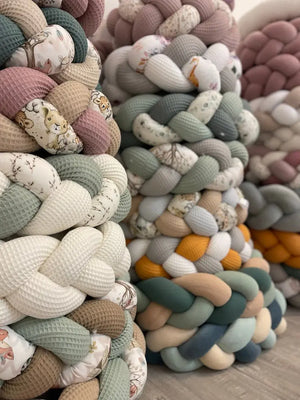 Einfache Bettschlangen von Mein Shop, dekorative Stoffbahnen für Kinderbetten, bunte und weiche Bettdekorationen.