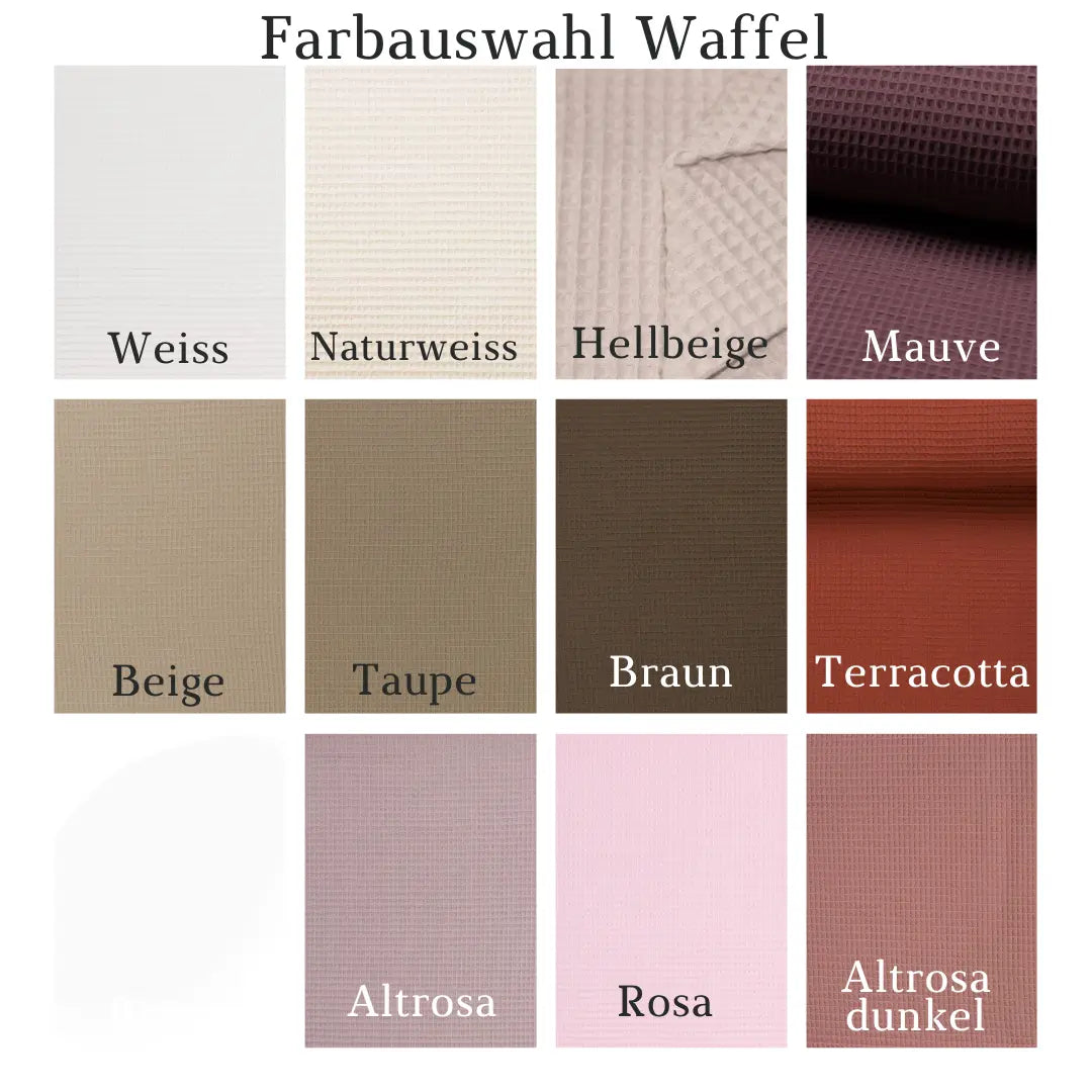 Weiche Babydecke aus Waffelstoff mit individuell eingesticktem Namen, ideal für Neugeborene und Babys.