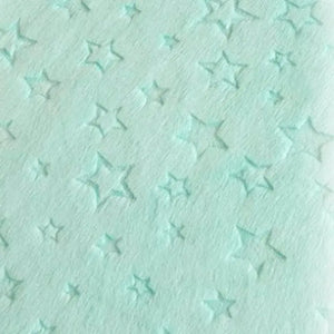 Weiche personalisierte Babydecke mit Waldtieren Muster aus Minky-Baumwolle, cremefarben, ideal für Neugeborene.