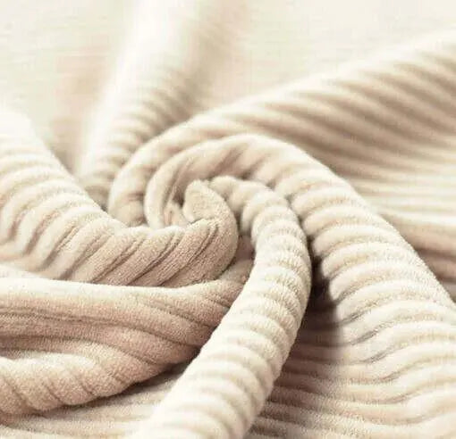 Handgefertigte 4-fach-geflochtene Bettschlange von Mein Shop, in Wunschfarbe und Design, als Knotenschlange aus geflochtenem Material.