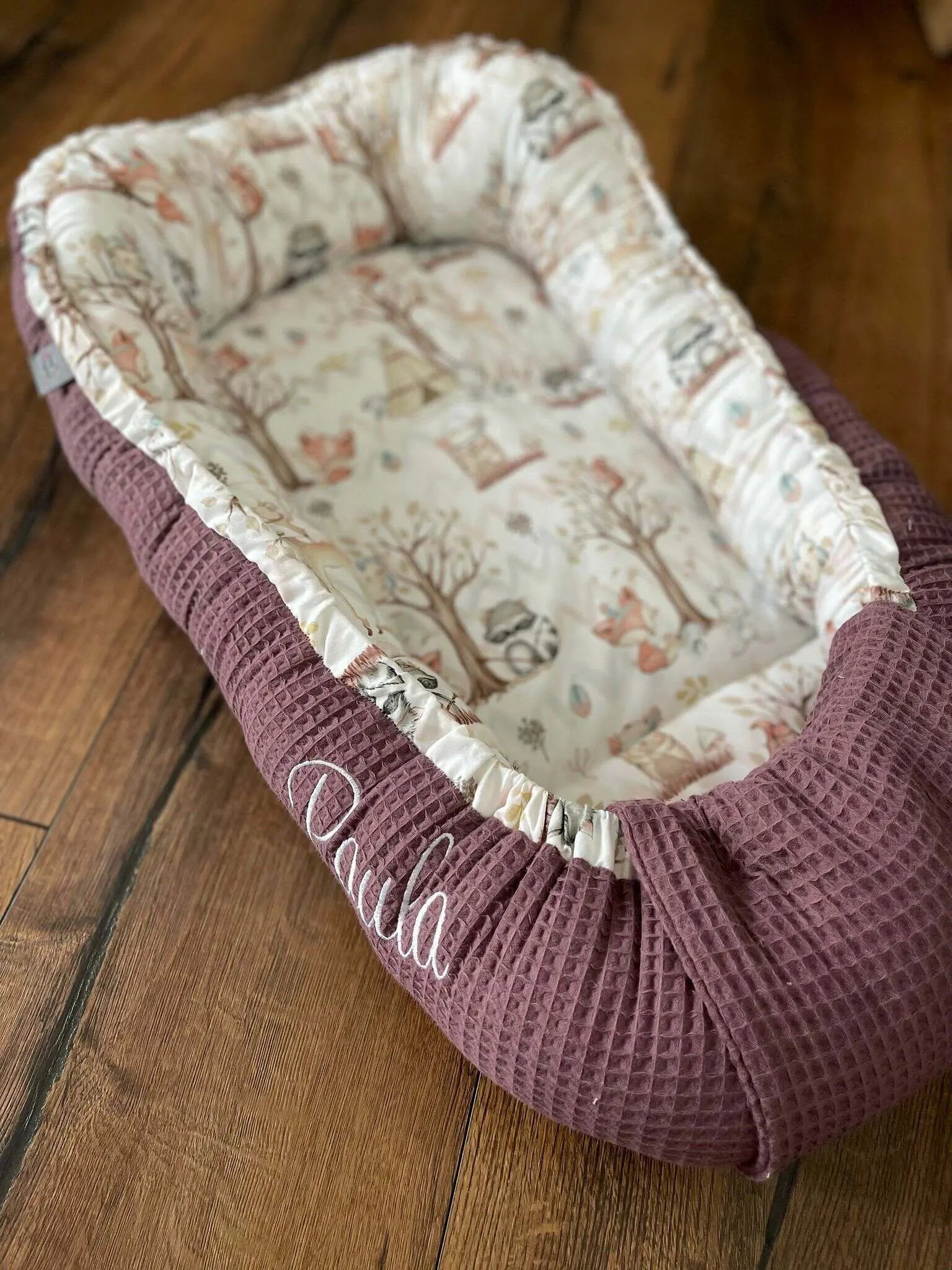 Weiches Nestchen für Babys, individuell konfigurierbar, schützt das Babybett, aus Baumwolle, in verschiedenen Farben.