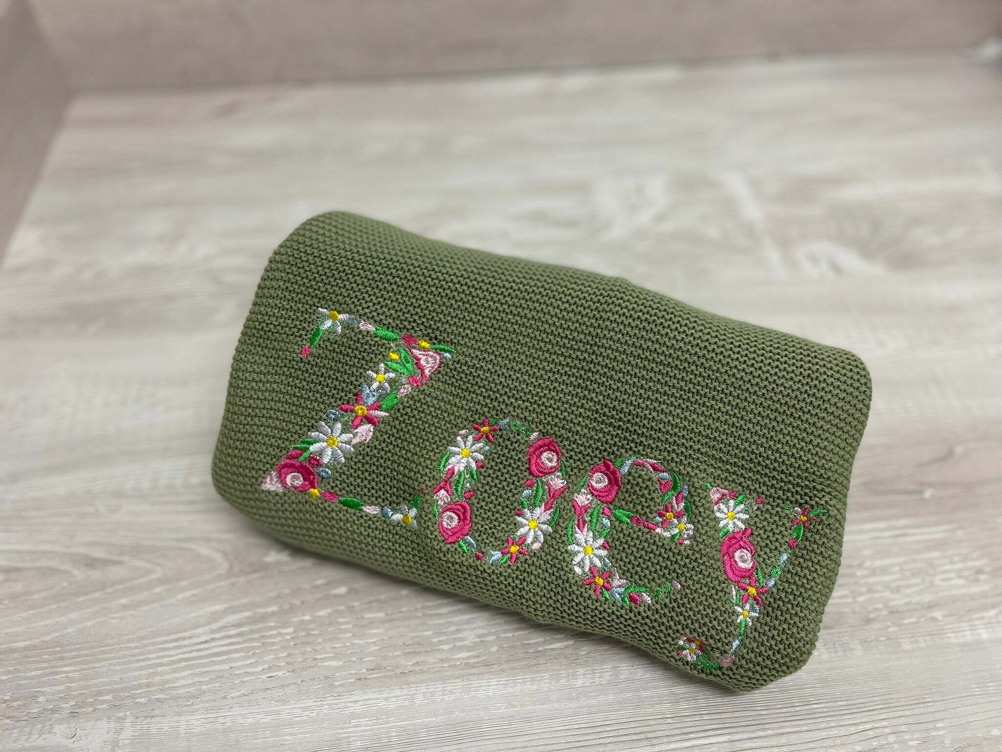 Personalisierte Babydecke aus 100 % Baumwolle, weiche Strickdecke mit individuell gestaltbarem Design.