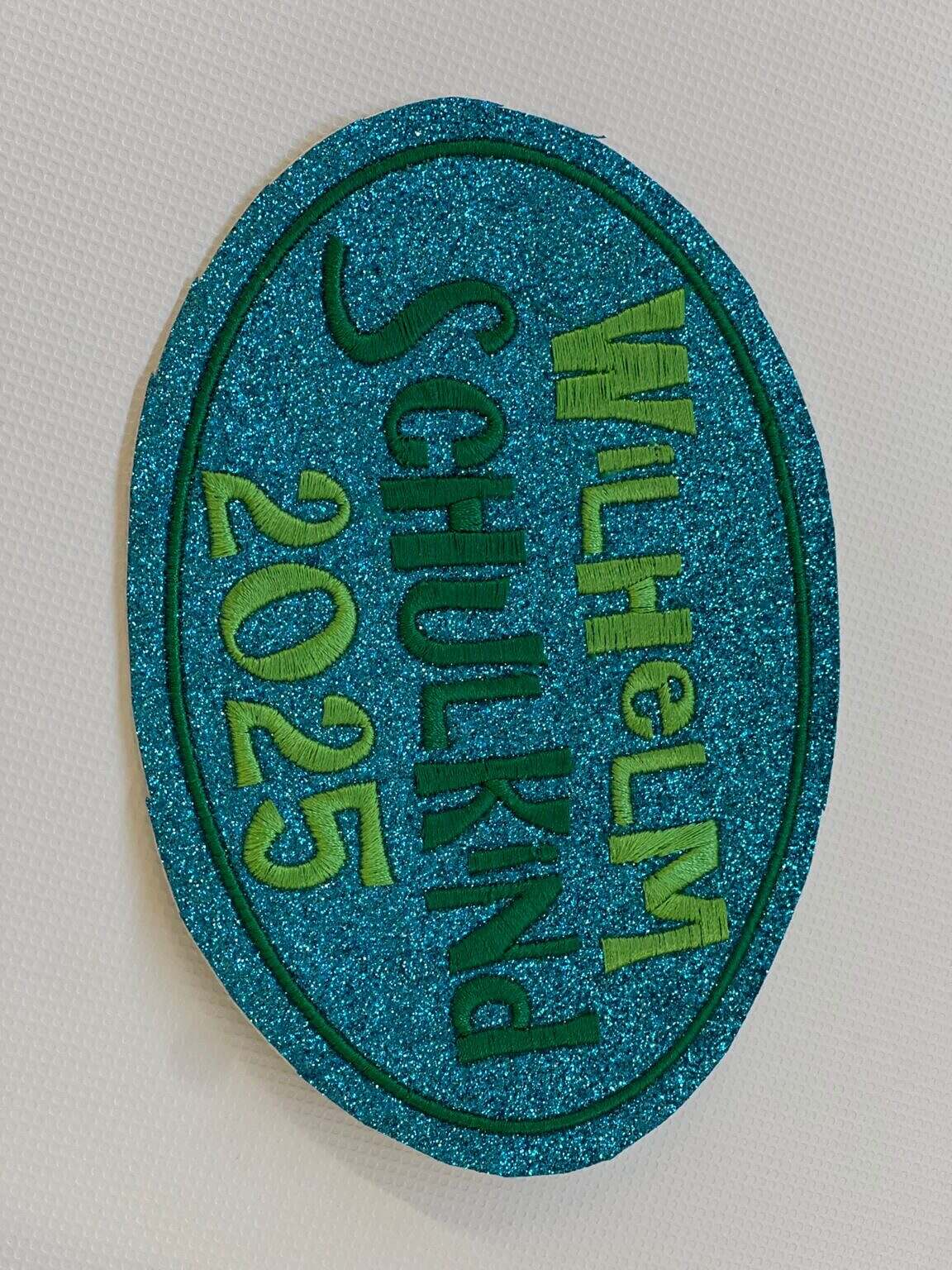 Bunter Schulranzen-Anhänger mit Klettie, Button und Magneten zum Anbringen auf Schulranzen oder Schultüten, von Mein Shop